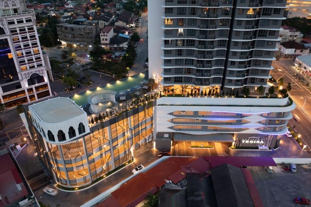 Sina Troika Residence Kota Bharu 2Br Wifi Netflix Pool Экстерьер фото